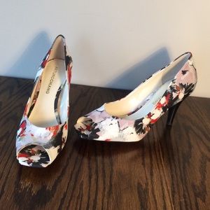 Arturo Chiang Floral Heels